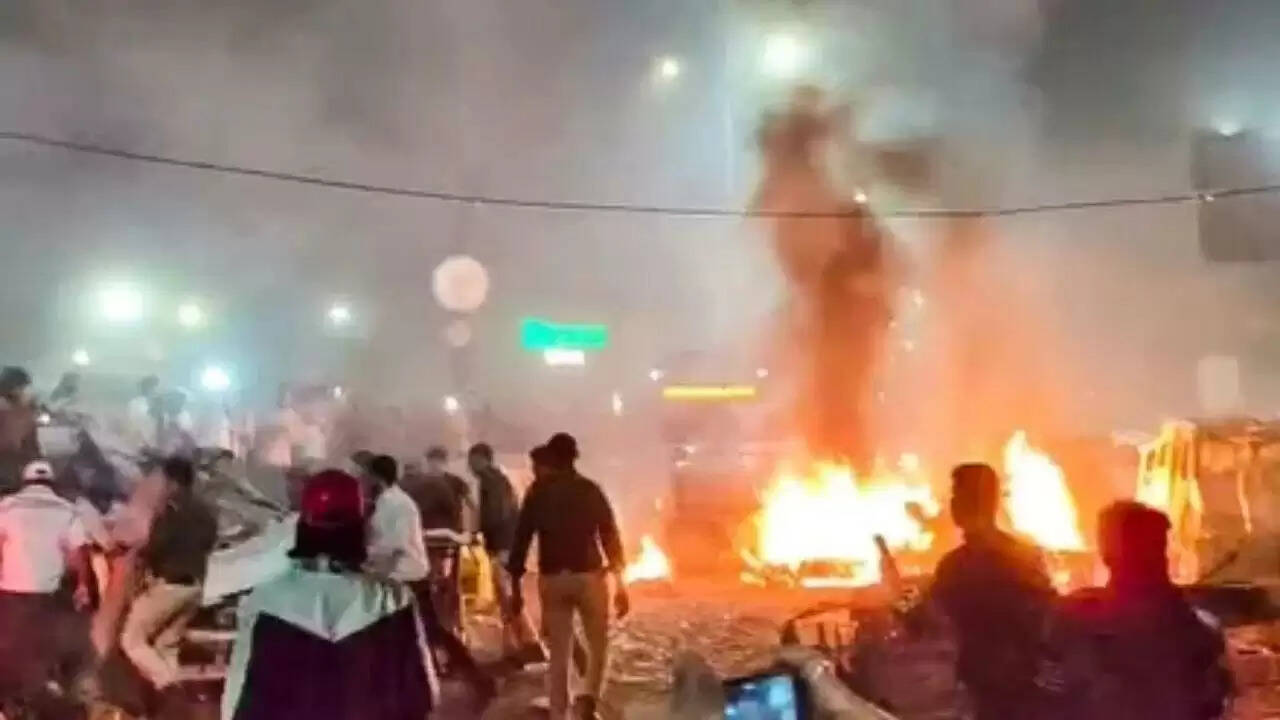 दिल्ली में लाल किले के पास धमाका: जैश-ए-मोहम्मद के फिदायीन हमलावर का जूता बम