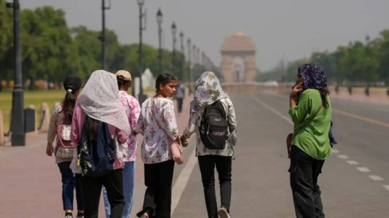 उत्तर भारत में मौसम का मिजाज: गर्मी और बारिश का खेल