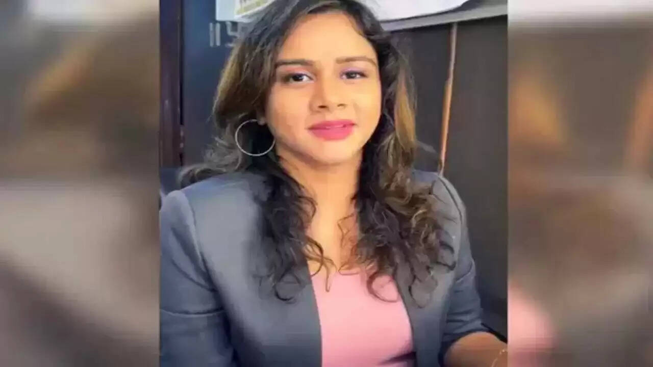तेलंगाना की पत्रकार स्वेच्छा वोटारकर की आत्महत्या: क्या है इसके पीछे का सच?