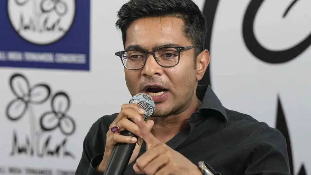 तृणमूल कांग्रेस ने लोकसभा अध्यक्ष से गुटबाजी पर हस्तक्षेप की मांग की