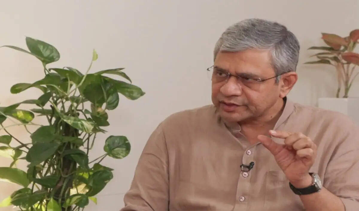भारत का इलेक्ट्रॉनिक्स निर्यात: चीन को 35,000 करोड़ रुपये का निर्यात और नए कारखानों की स्थापना