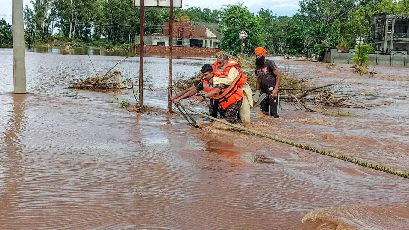 हरियाणा सरकार ने बाढ़ पीड़ितों के लिए आर्थिक सहायता की घोषणा की