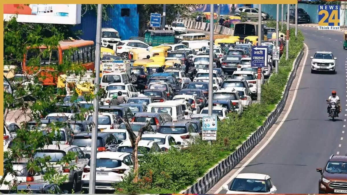 ग्रेटर नोएडा में ट्रैफिक जाम से राहत के लिए गोलचक्करों का आकार घटाने की योजना