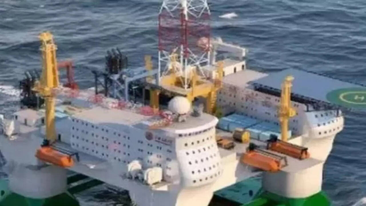 चीन का नया कृत्रिम तैरता द्वीप: विज्ञान और सुरक्षा का संगम