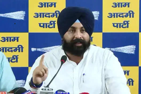 पंजाब सरकार ने निजी स्कूलों की फीस वृद्धि पर रोक लगाने के लिए कानून का मसौदा तैयार किया