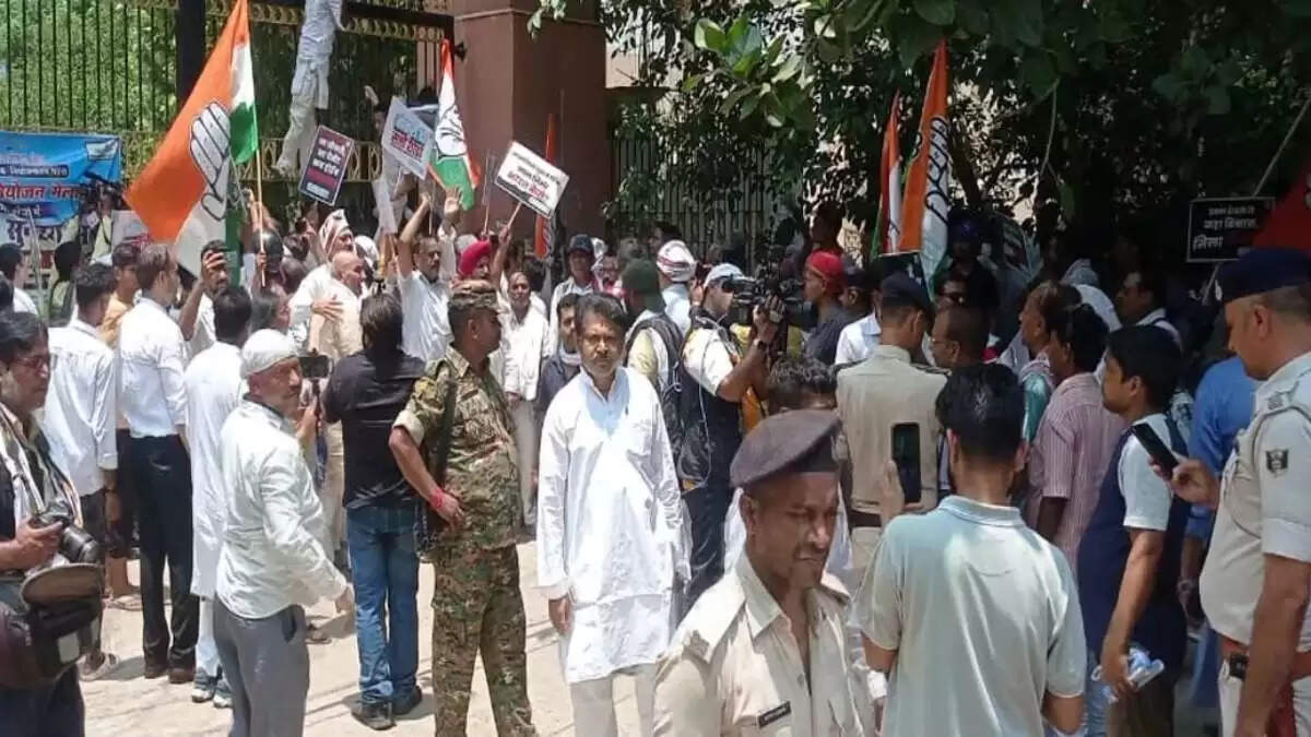 बिहार कांग्रेस का बेरोजगारी के खिलाफ प्रदर्शन: नीतीश सरकार पर हमला
