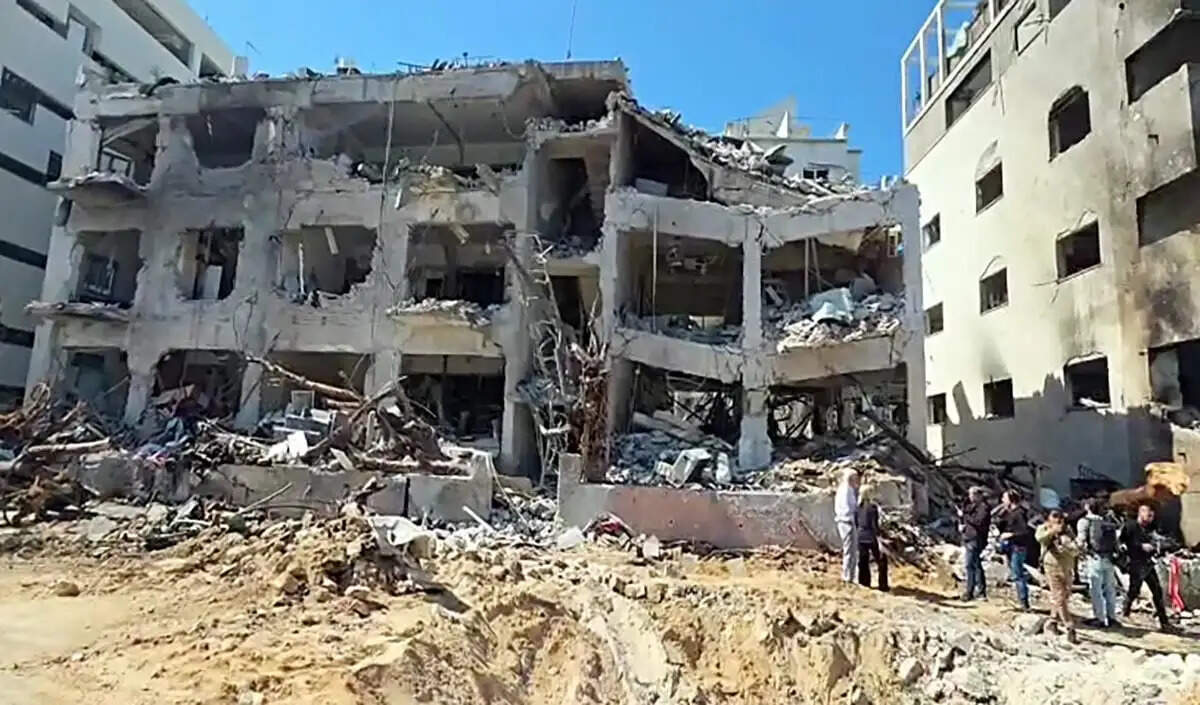 पश्चिम एशिया में युद्ध की स्थिति: ईरान और इजराइल के बीच बढ़ता तनाव