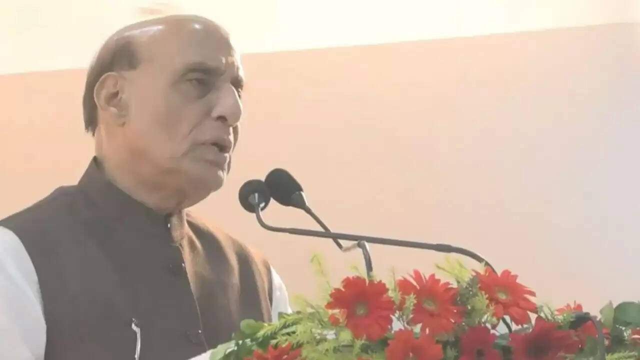 भारत की ब्रह्मोस मिसाइल: रक्षा मंत्री ने पाकिस्तान को दिया कड़ा संदेश