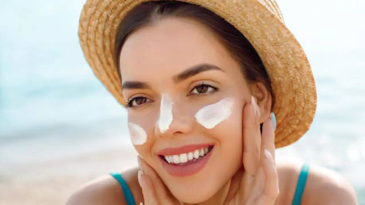 गर्मी में त्वचा की देखभाल के लिए आवश्यक टिप्स