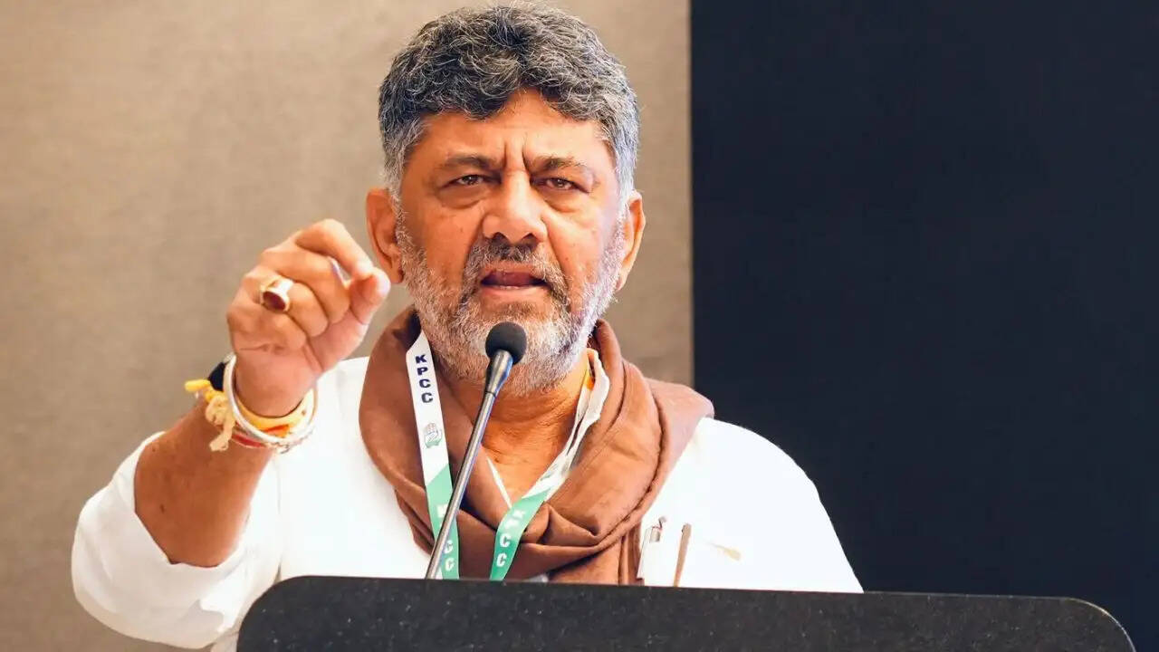 कर्नाटक में कांग्रेस का नेतृत्व परिवर्तन: डीके शिवकुमार बने नए मुख्यमंत्री