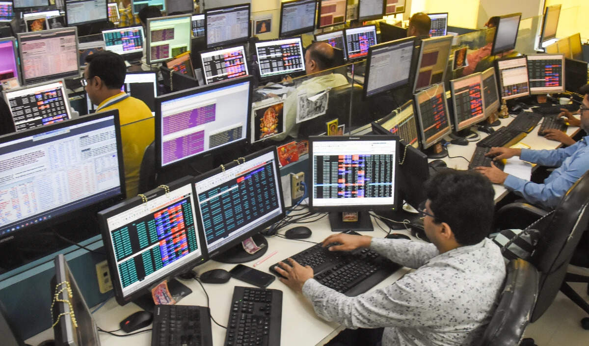 घरेलू शेयर बाजार में सुधार, सेंसेक्स और निफ्टी में बढ़त