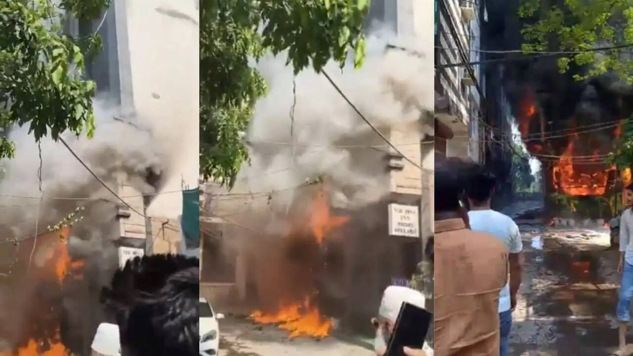 दिल्ली के मालवीय नगर में भीषण आग, 21 लोगों की मौत