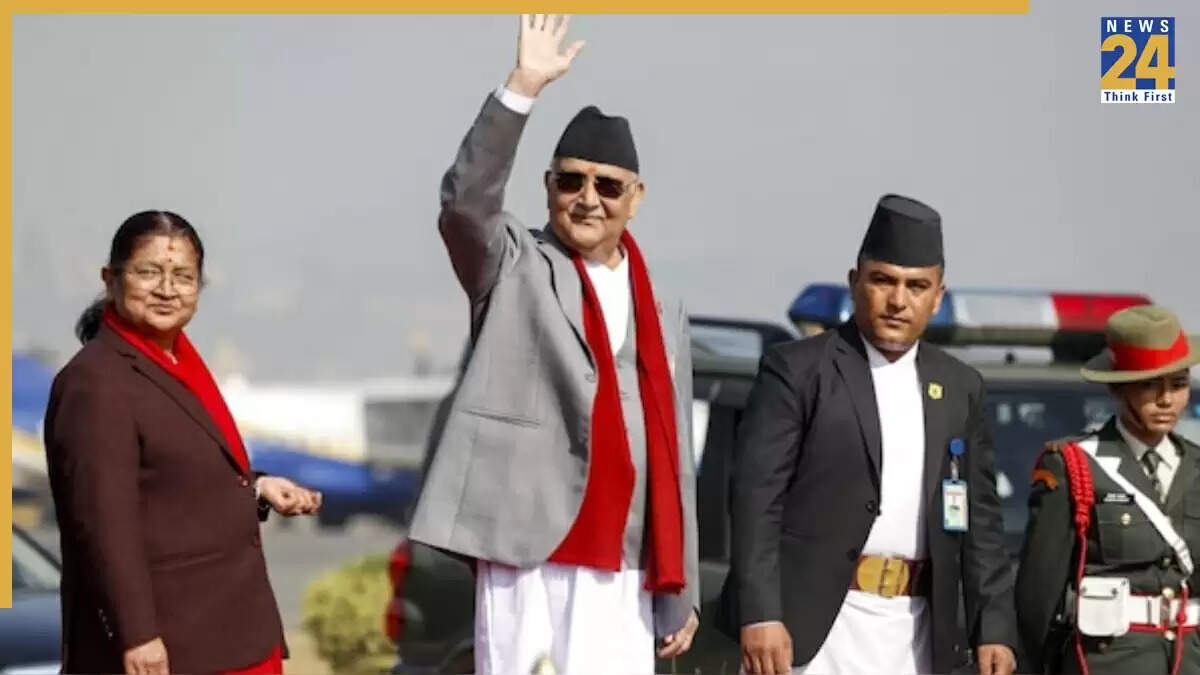 नेपाल के पूर्व प्रधानमंत्री केपी शर्मा ओली का इस्तीफा, प्रदर्शनकारियों ने पीएम आवास पर किया कब्जा