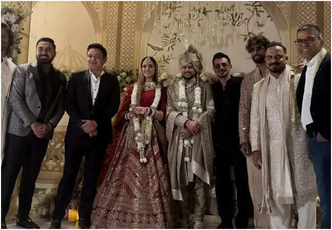 कुलदीप यादव और वंशिका चड्ढा की भव्य शादी: तस्वीरों में देखें खास लम्हें