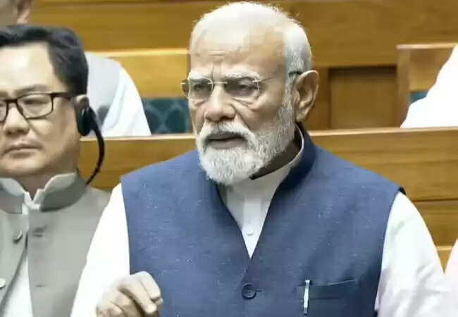पीएम मोदी ने लोकसभा में महिलाओं के आरक्षण पर जोर दिया