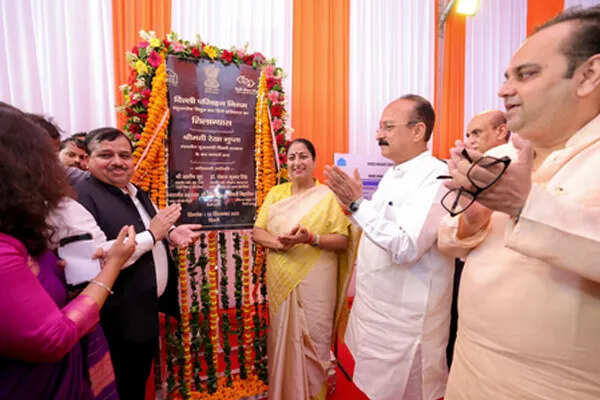 दिल्ली में अत्याधुनिक इलेक्ट्रिक बस डिपो का शिलान्यास