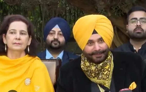 नवजोत कौर सिद्धू की राजनीतिक वापसी की संभावना