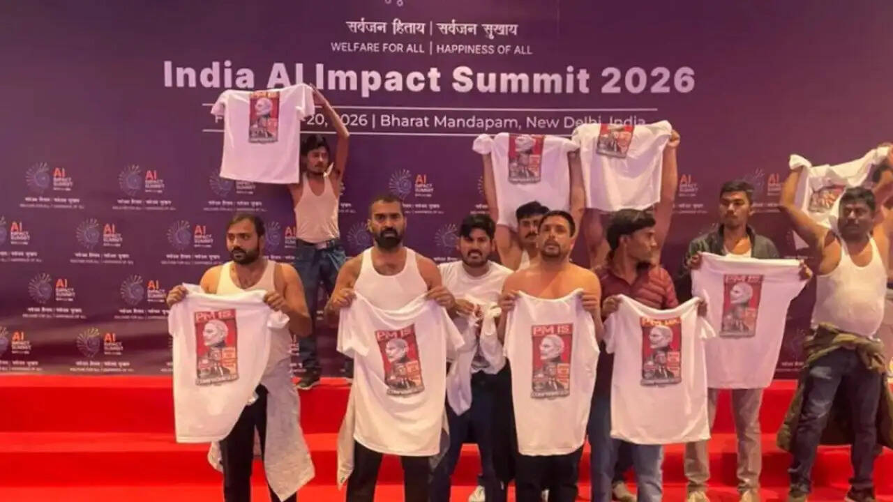 AI Summit 2026 में कांग्रेस कार्यकर्ताओं का अनोखा विरोध: क्या है मामला?