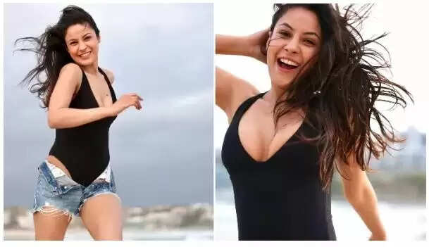 शहनाज गिल ने साझा किए संघर्ष के अनुभव, मजबूत रहने की दी सलाह