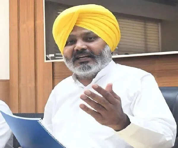 हरपाल सिंह चीमा ने पीएम मोदी के दौरे पर उठाए सवाल, कहा 'चिंतन शिविर' में शामिल हों