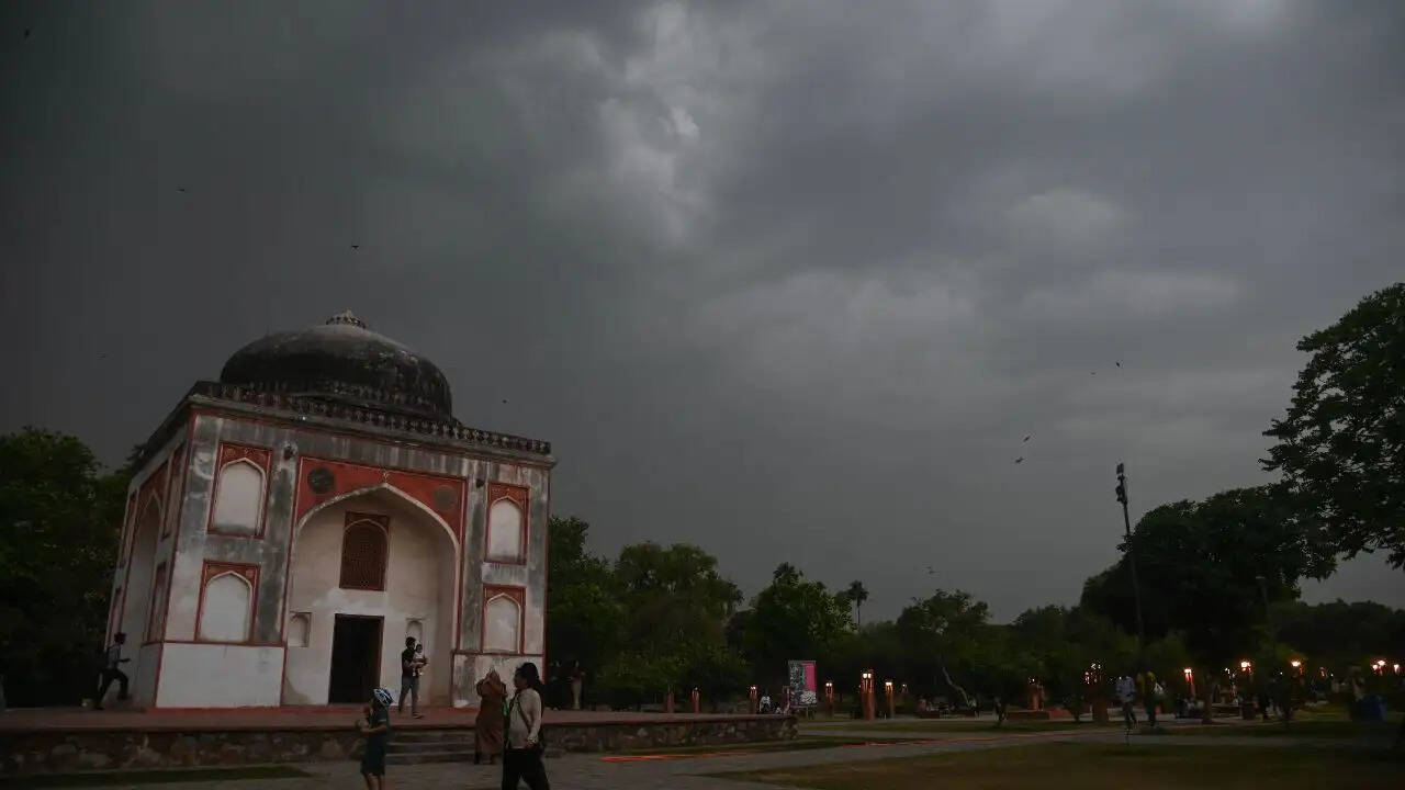 भारत में मौसम का हाल: लू, बारिश और आंधी का अलर्ट