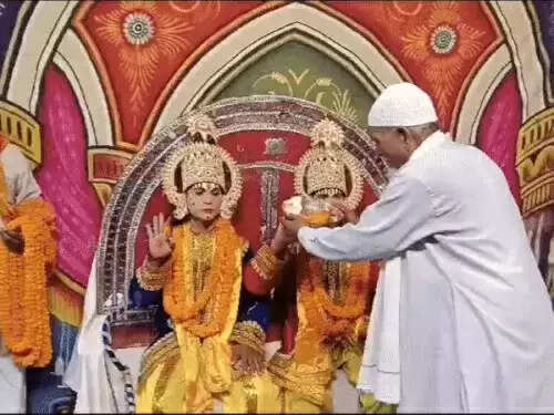 काशी में मुस्लिम समुदाय द्वारा प्रभु श्रीराम की आरती: धार्मिक एकता का प्रतीक