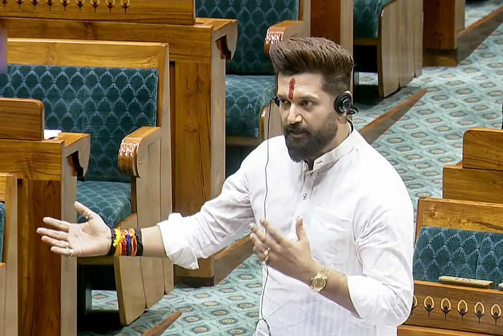 नीतीश कुमार के इस्तीफे पर चिराग पासवान की प्रतिक्रिया: बिहार की नई शुरुआत