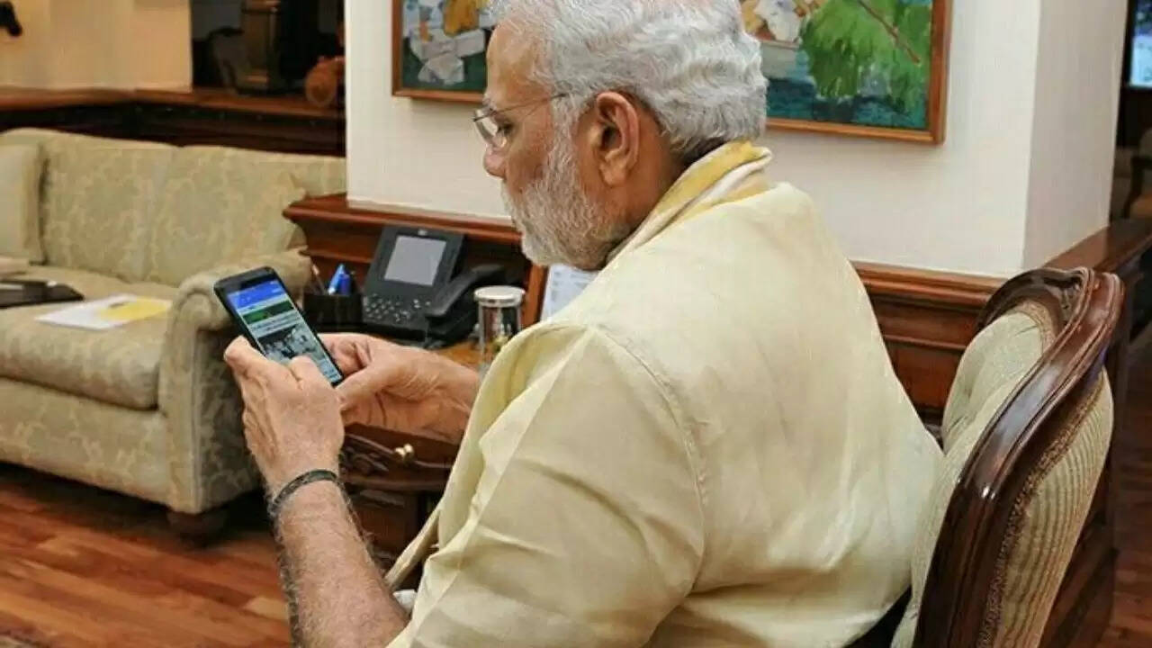 प्रधानमंत्री मोदी का रहस्यमय फोन: सुरक्षा और तकनीक का संगम