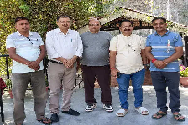 हिमाचल प्रदेश के पत्रकारों के लिए 10 लाख रुपये की निःशुल्क बीमा योजना की शुरुआत