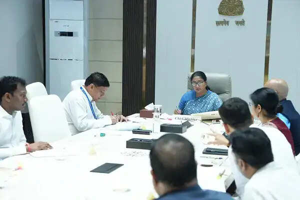 सीएम रेखा गुप्ता ने केजरीवाल की न्याय व्यवस्था पर उठाए सवालों की आलोचना की