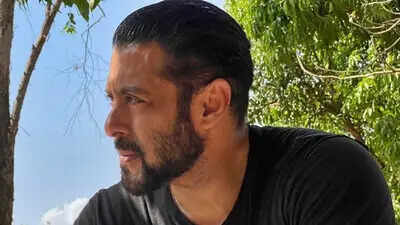 सलमान खान ने राजपाल यादव के समर्थन में की प्रशंसा, चेक बाउंस विवाद पर दी प्रतिक्रिया