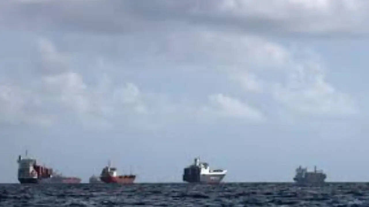 क्या अमेरिका और ईरान के बीच युद्धविराम से होर्मुज जलडमरूमध्य में तनाव कम होगा?