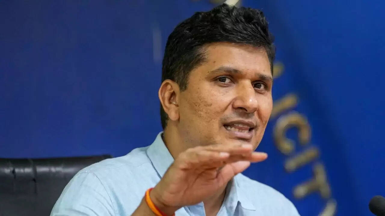 दिल्ली में बारिश से जलभराव पर आम आदमी पार्टी का बीजेपी पर हमला
