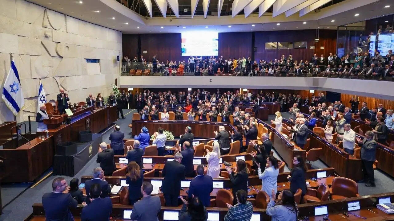 प्रधानमंत्री मोदी का इजरायल में ऐतिहासिक भाषण: 'अम यिसराएल चाई' का महत्व