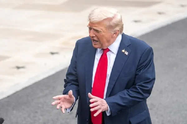 डोनाल्ड ट्रंप ने एच-1बी वीजा का समर्थन किया, अमेरिका में चिप निर्माण की योजना