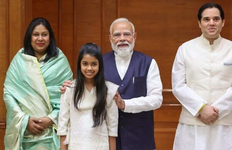 वरुण गांधी ने प्रधानमंत्री मोदी से की पारिवारिक मुलाकात