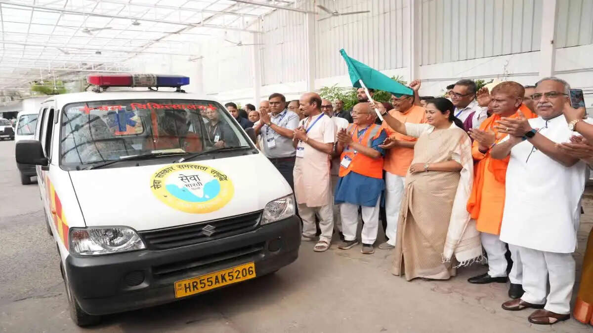 दिल्ली में निराश्रितों के लिए नई रेस्क्यू एंबुलेंस सेवा की शुरुआत