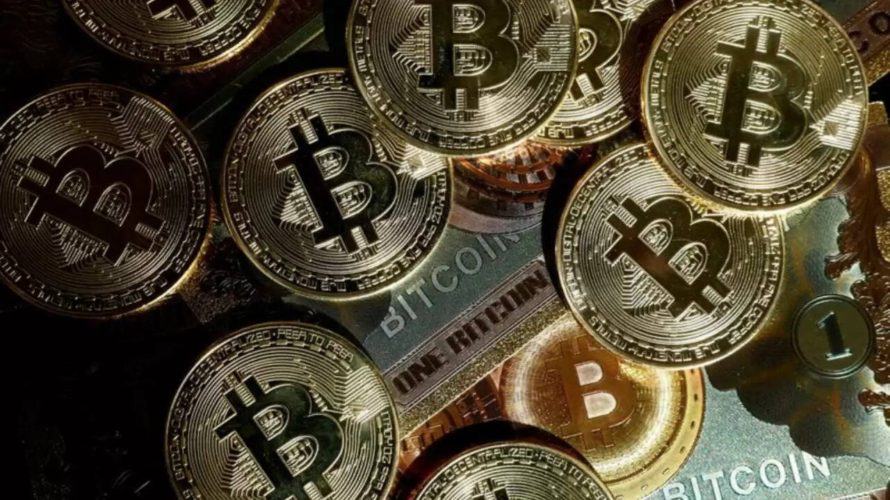 Bitcoin ने तोड़ा नया रिकॉर्ड: 1.12 लाख डॉलर की ऊंचाई पर पहुंचा