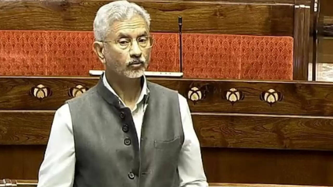 विदेश मंत्री S Jaishankar का विपक्ष पर तीखा हमला: भारतीय सेना की ताकत और चीन-पाकिस्तान गठजोड़ पर बयान