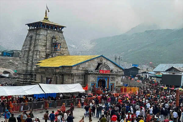 केदारनाथ यात्रा फिर से शुरू, श्रद्धालुओं को 22 किलोमीटर पैदल चलना होगा