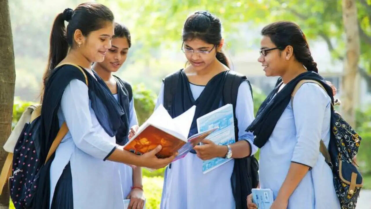 CBSE कक्षा 12वीं भौतिक विज्ञान परीक्षा: छात्रों की प्रतिक्रियाएं और विश्लेषण