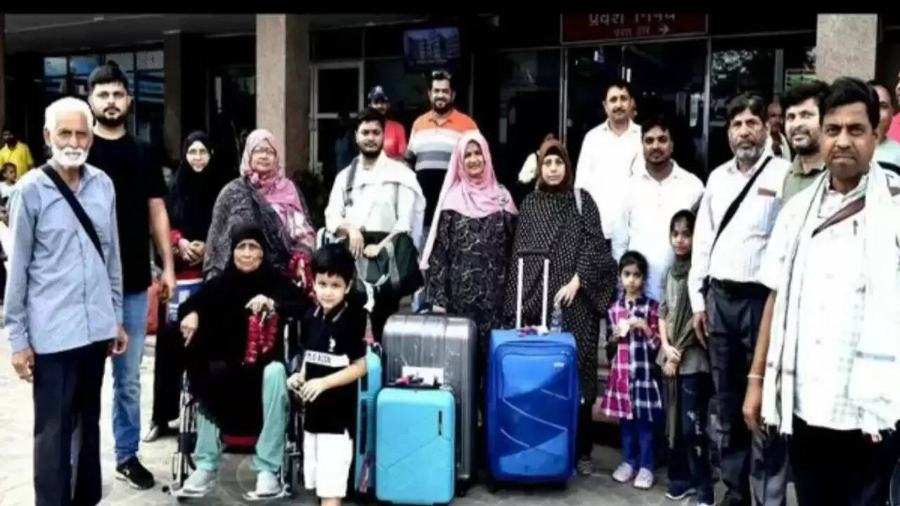 ईरान से लौटे भारतीय जायरीन की कहानी: कैसे बची जानें और मिली नई जिंदगी
