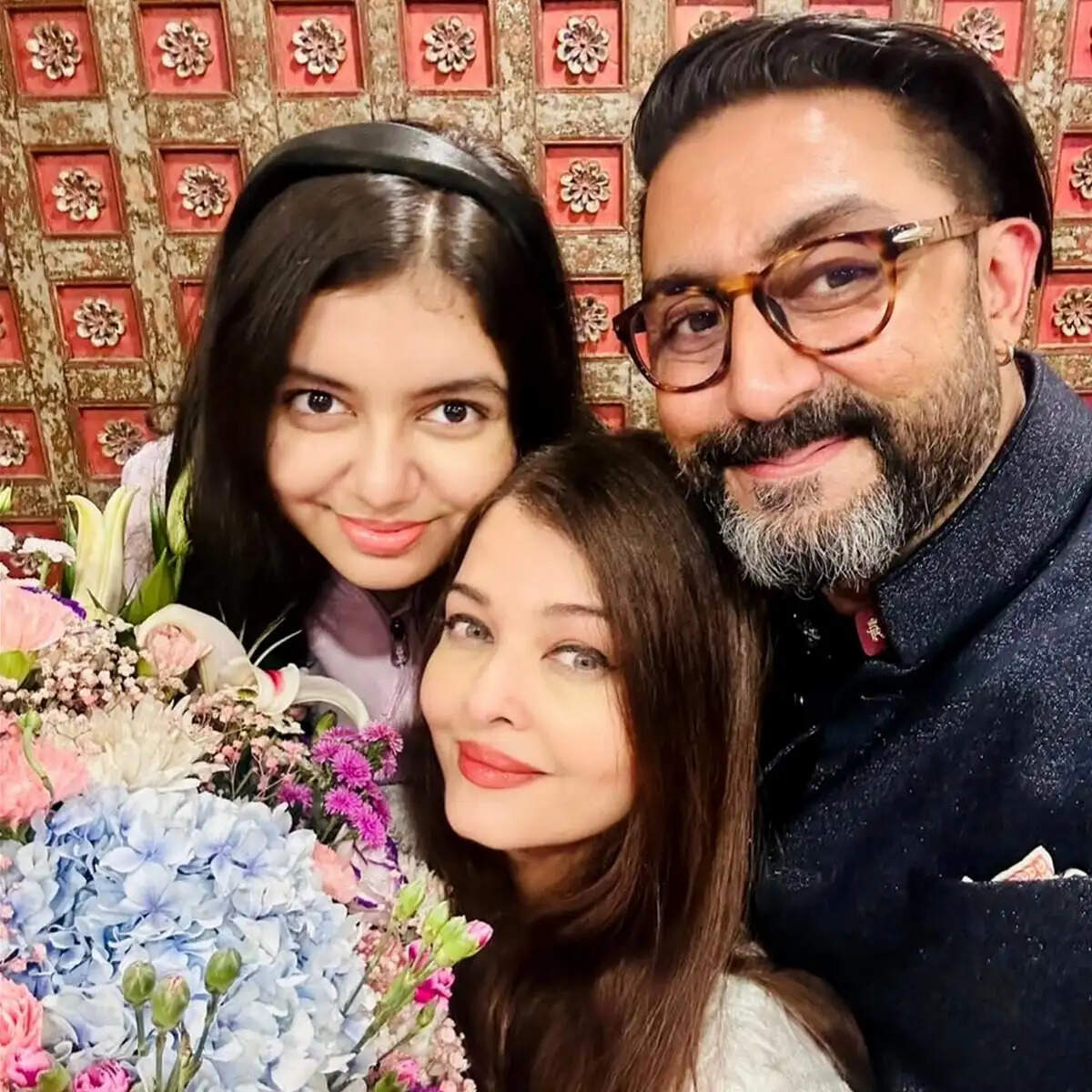 अभिषेक और ऐश्वर्या ने मनाई शादी की 19वीं सालगिरह, साझा की खूबसूरत तस्वीरें