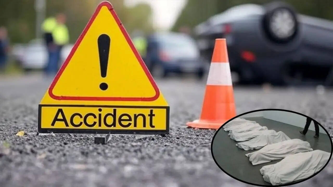 श्योपुर में ट्रैक्टर-ट्रॉली पलटने से चार महिलाओं की मौत, 40 से अधिक घायल