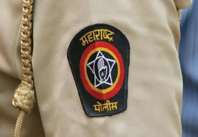 महाराष्ट्र में फर्जी पुलिस अधिकारी ने ठगे 43 लाख रुपये, गिरफ्तार