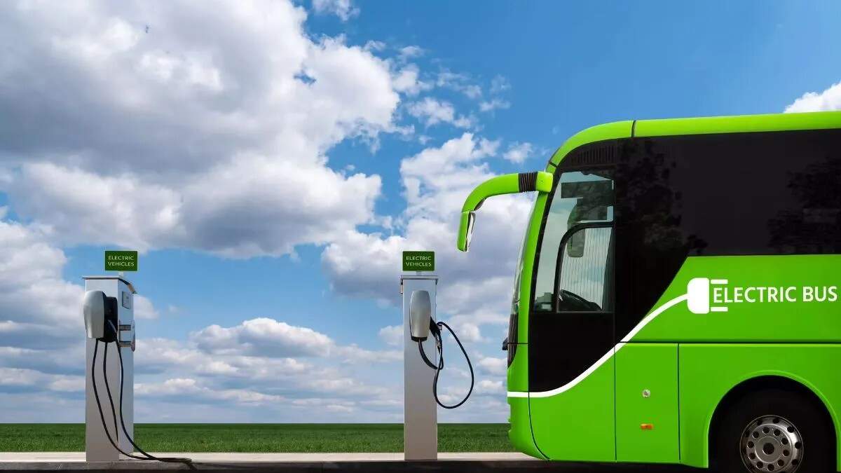 अंबाला में इलेक्ट्रिक बसों की गति में कमी से यात्रियों में असंतोष