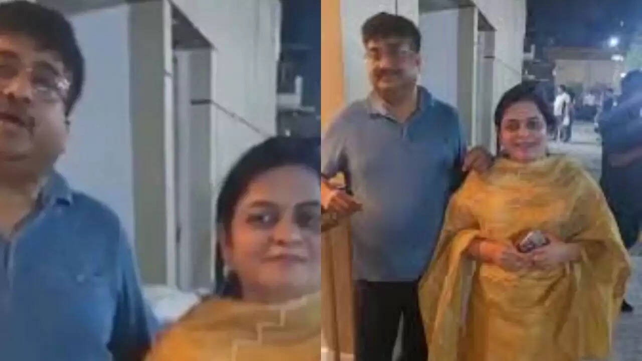 दिल्ली के रेस्टोरेंट में भारतीय कपड़ों पर रोक: CM ने लिया सख्त एक्शन