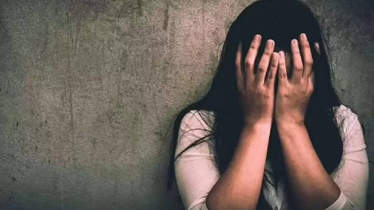 रतलाम की युवती ने परिवार पर देह व्यापार के आरोप लगाए