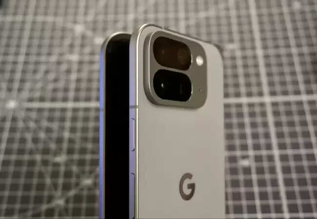 Google Pixel 10 Pro Fold की बिक्री भारत में शुरू
