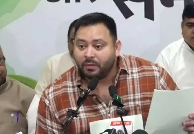 तेजस्वी यादव का चुनाव आयोग पर बड़ा आरोप: भाजपा वोट चुरा रही है